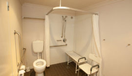 deluxe-queen-special-access-room-bathroom-2